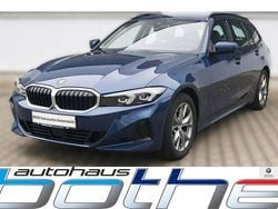 Blau Gebraucht 2023 BMW 320 Sport Line Limousine | 34.890 € (Etwas zu teuer)