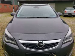 Grau Gebraucht 2011 Opel Astra Sport Kombi | 3.000 € (Teuer)