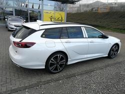 Weiß Gebraucht 2017 Opel Insignia Exklusiv Kombi | 20.000 €