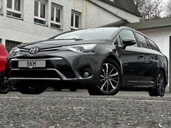 Grau Gebraucht 2018 Toyota Avensis Sport Kombi | 11.011 € (Guter Preis)