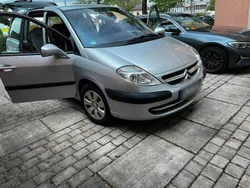 Silber Gebraucht 2006 Citroën C8 Van / Kleinbus | 2.790 €