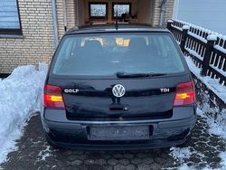 Schwarz Gebraucht 2002 VW Golf Limousine | 600 € (Superpreis)