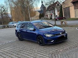 Blau Gebraucht 2018 VW Golf VII R Kombi | 31.200 € (Etwas zu teuer)