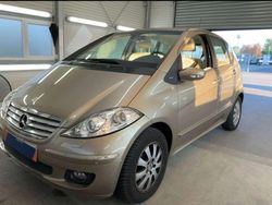 Gold Gebraucht 2005 Mercedes A180 Kleinwagen | 5.600 € (Fairer Preis)