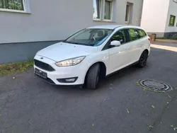 Weiß Gebraucht 2016 Ford Focus Limousine | 4.300 € (Guter Preis)