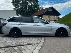 Silber Gebraucht 2017 BMW 318 Kombi | 7.500 € (Superpreis)