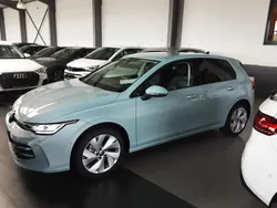 Blau Neu 2025 VW Golf VIII Goal Limousine | 28.990 € (Guter Preis)