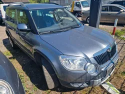 Grau Gebraucht 2012 Skoda Yeti Active SUV | 3.200 € (Fairer Preis)