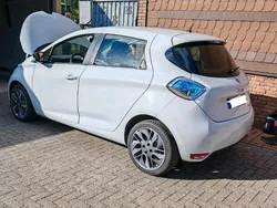 Weiß Gebraucht 2018 Renault Zoe Intens Kleinwagen | 10.500 €