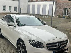 Weiß Gebraucht 2018 Mercedes E220 AMG line Limousine | 21.500 € (Superpreis)