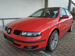 Rot Gebraucht 2000 Seat Leon Limousine | 2.900 € (Guter Preis)