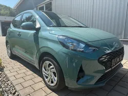 Grün Gebraucht 2023 Hyundai i10 Kleinwagen | 13.990 € (Guter Preis)