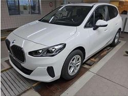 Weiß Gebraucht 2022 BMW 218 Performance Van / Kleinbus | 25.979 € (Fairer Preis)