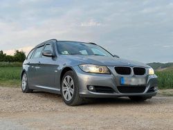 Grau Gebraucht 2010 BMW 320 Kombi | 5.000 € (Fairer Preis)