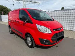 Rot Gebraucht 2017 Ford Transit Custom Van / Kleinbus | 11.890 €