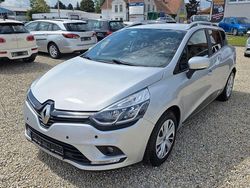 Grau Gebraucht 2019 Renault Clio IV LIMITED Limousine | 7.990 € (Guter Preis)