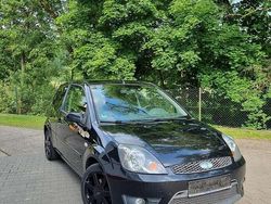 Schwarz Gebraucht 2007 Ford Fiesta Kleinwagen | 2.200 € (Fairer Preis)