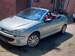 Gebraucht 2003 Peugeot 206 CC Cabrio | 650 €
