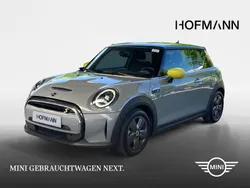 Moonwalk grey metallic Gebraucht 2021 Mini Cooper SE Essential Kleinwagen | 16.628 € (Guter Preis)