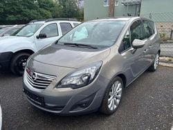 Braun Gebraucht 2012 Opel Meriva Innovation Van / Kleinbus | 3.850 € (Fairer Preis)