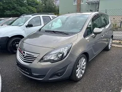 Braun Gebraucht 2012 Opel Meriva Innovation Van / Kleinbus | 3.850 € (Fairer Preis)