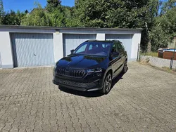 Schwarz Gebraucht 2024 Skoda Karoq SportLine SUV | 39.900 € (Fairer Preis)