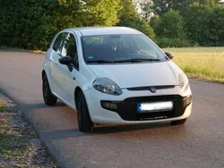 Weiß Gebraucht 2010 Fiat Punto Evo Kleinwagen | 2.900 € (Fairer Preis)