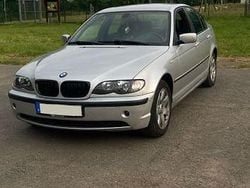 Silber Gebraucht 2004 BMW 318 Limousine | 3.100 € (Fairer Preis)