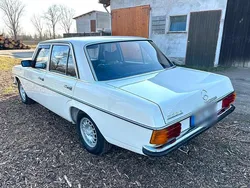 Weiß Gebraucht 1975 Mercedes W115 Limousine | 16.900 €