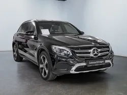Metalliclack obsidianschwarz Gebraucht 2017 Mercedes GLC250 AMG SUV | 28.790 € (Guter Preis)