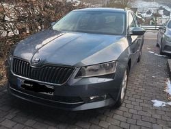Grau Gebraucht 2016 Skoda Superb Ambition Kombi | 12.200 € (Guter Preis)