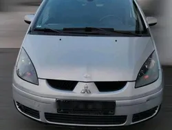 Grau Gebraucht 2009 Mitsubishi Colt Kleinwagen | 550 €