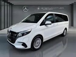 Arktikweiß Gebraucht 2024 Mercedes EQV300 Van / Kleinbus | 51.111 € (Fairer Preis)