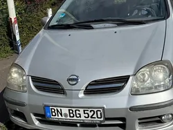 Silber Gebraucht 2006 Nissan Almera Tino Acenta Van / Kleinbus | 2.500 € (Etwas zu teuer)
