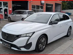 Weiß Gebraucht 2024 Peugeot 308 Allure Kombi | 25.950 € (Guter Preis)