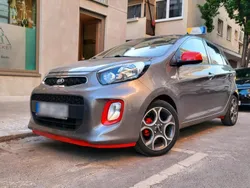 Grau Gebraucht 2015 Kia Picanto Kleinwagen | 7.000 €