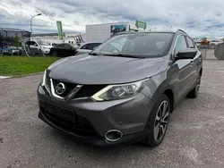 Grau Gebraucht 2014 Nissan Qashqai 360º SUV | 11.490 € (Fairer Preis)