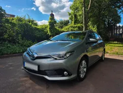 Grau Gebraucht 2016 Toyota Auris Touring Sports Edition-S Kombi | 14.490 € (Fairer Preis)