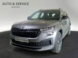 Grau Gebraucht 2024 Skoda Kodiaq SportLine SUV | 47.960 € (Fairer Preis)