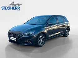 Grau Gebraucht 2023 Hyundai i30 Select Limousine | 19.900 € (Fairer Preis)