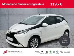 Weiß Gebraucht 2017 Toyota Aygo X-play Kleinwagen | 9.460 € (Fairer Preis)