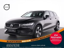 Schwarz onyx black / metallic Gebraucht 2023 Volvo V60 CC Plus Kombi | 35.950 € (Superpreis)