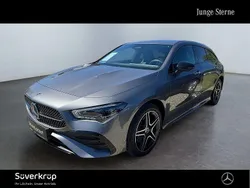 Grau Gebraucht 2024 Mercedes CLA250e Shooting Brake AMG Kombi | 35.525 € (Fairer Preis)