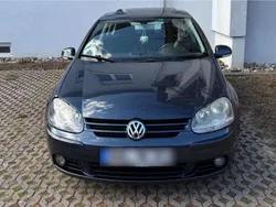 Blau Gebraucht 2004 VW Golf IV Comfortline Limousine | 3.200 € (Etwas zu teuer)
