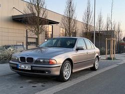 Silber Gebraucht 1998 BMW 523 Limousine | 3.500 € (Fairer Preis)