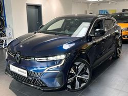 Blau Gebraucht 2023 Renault Mégane Iconic Limousine | 35.990 € (Etwas zu teuer)