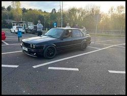 Schwarz Gebraucht 1987 BMW 340 Performance Limousine | 10.000 €