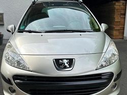 Silber Gebraucht 2008 Peugeot 207 Tendance Kombi | 1.600 € (Guter Preis)