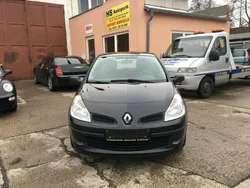 Schwarz Gebraucht 2006 Renault Clio II Authentique Kleinwagen | 1.500 € (Etwas zu teuer)
