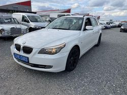 Weiß Gebraucht 2009 BMW 525 Advantage Kombi | 4.490 € (Guter Preis)